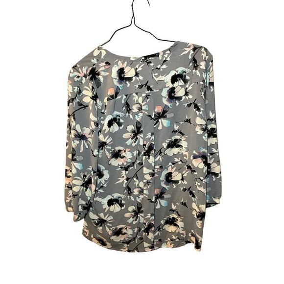 C & E Blouse Top Women Large Gray Floral Polyester Stretch Hi-Low Hem 3/4 Sleeve - Picture 2 of 5